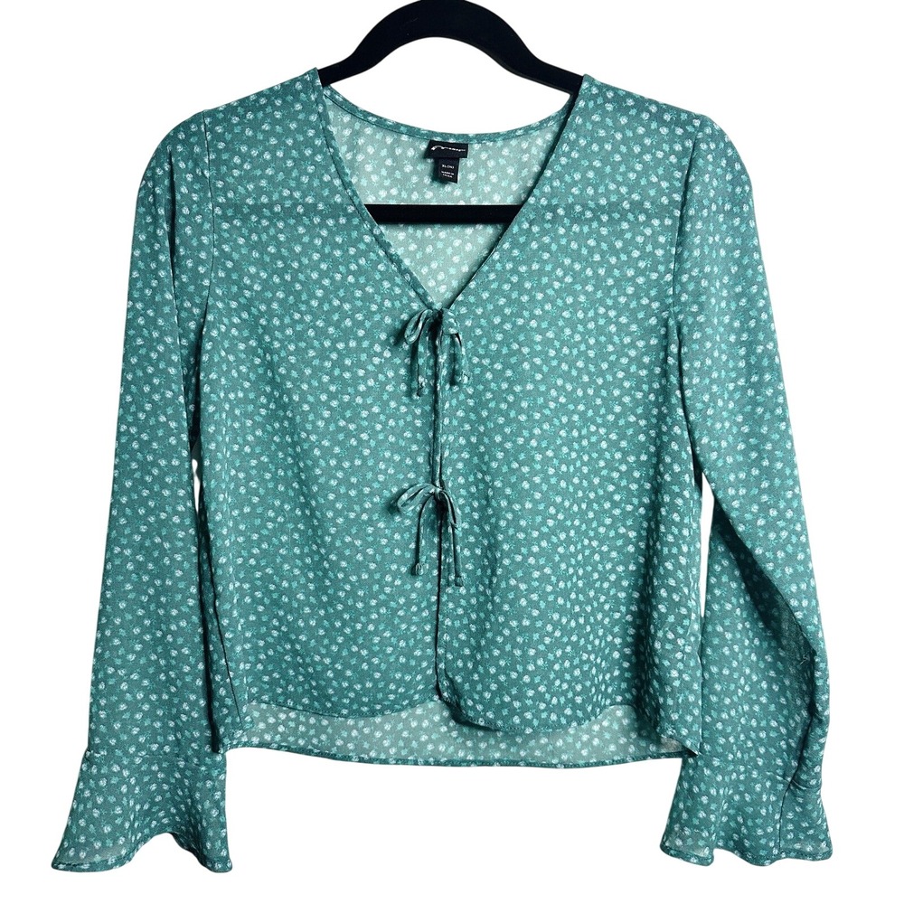 Art Class Girls XL 14 Green Floral Tie Front Blouse Long Sleeve Bell Cuff Spring